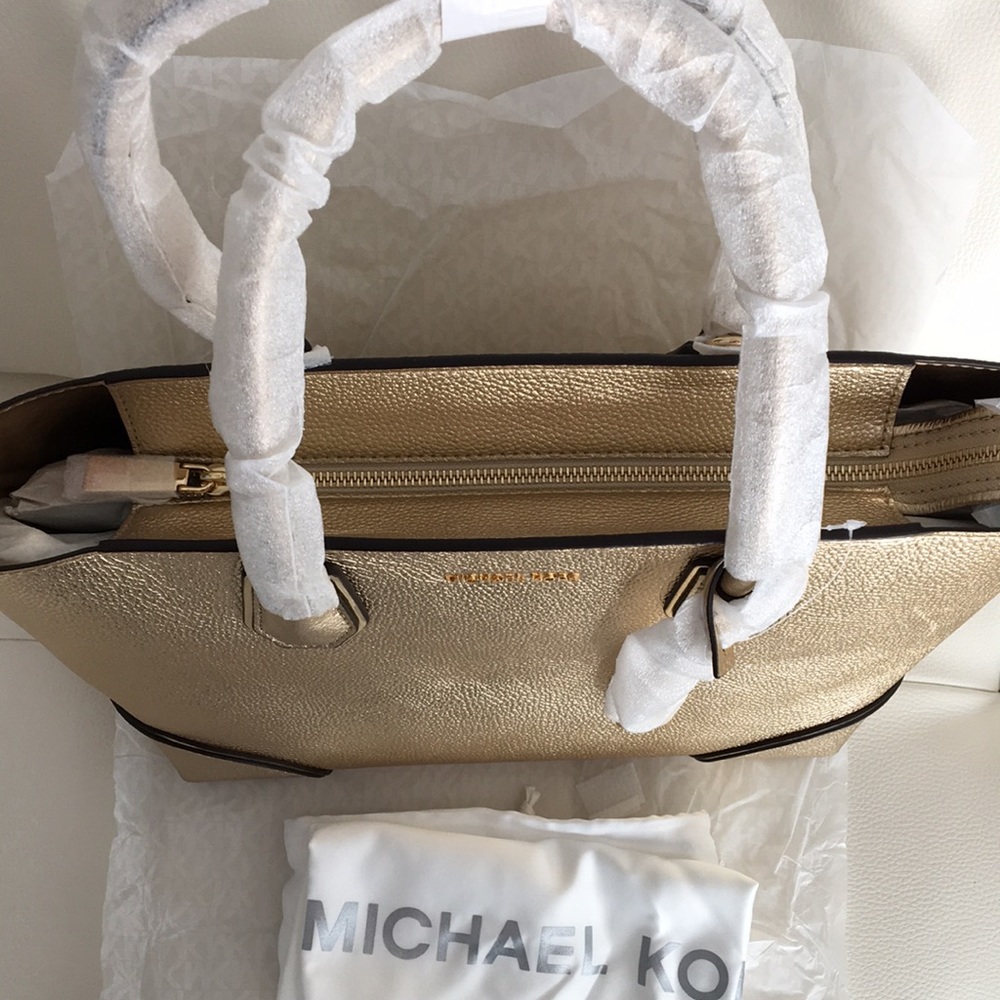 MICHAEL Michael Kors Studio Mercer Metallic Tote NWT - Picture 6 of 9